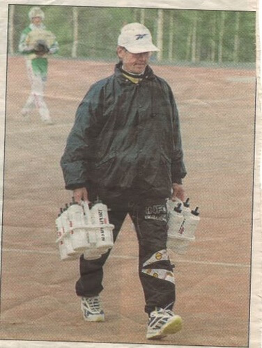 Hannu Kiiski, 70, uurastaa yhä lähes päivittäin pesäpallon parhaaksi