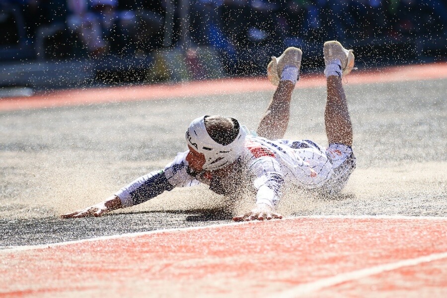 Osallistu Itä-Länsi-kyselyyn ja voita matka pesiskauden päätösristeilylle!