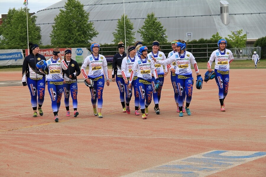 Seppo Salmela odottaa naisten Itä-Lännestä ”räiskettä ja kunnon iskuja”