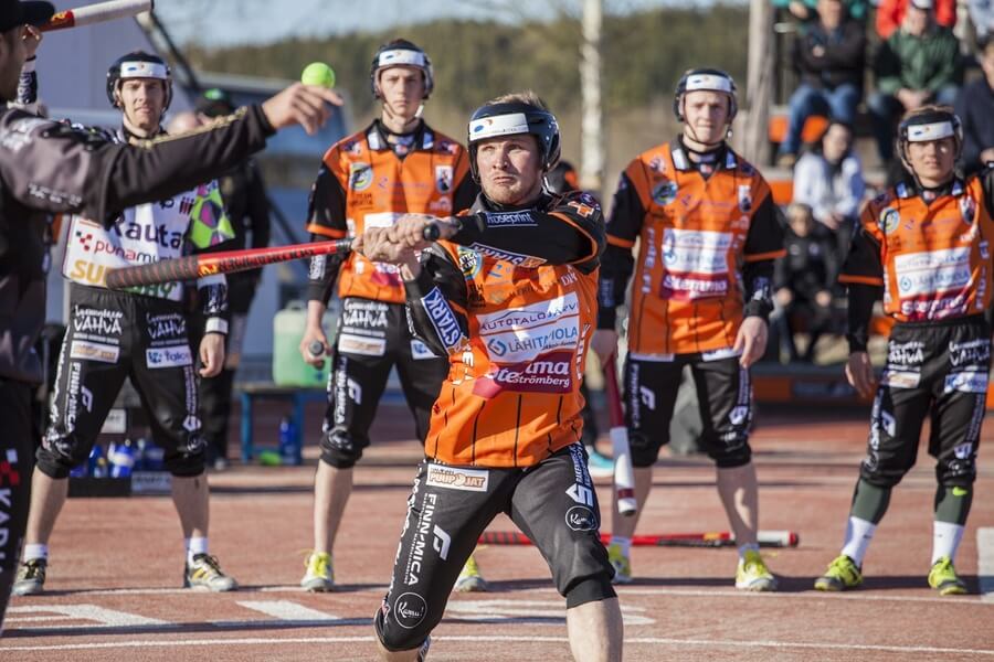 Paikallissähköä ja kaksi kovakuntoista joukkuetta Haminan Palloilijoiden juhlaottelussa perjantaina