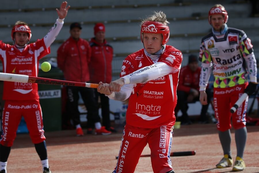 Ensikertalaiset ottavat kaiken ilon irti Itä-Länsi-valinnasta