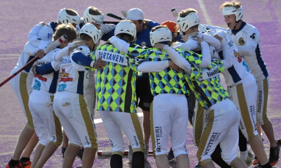 Nuorten sarjat pudotuspelivaiheessa – Lippo Juniorit lohkovoittajana A- ja B-poikien jatko-otteluihin