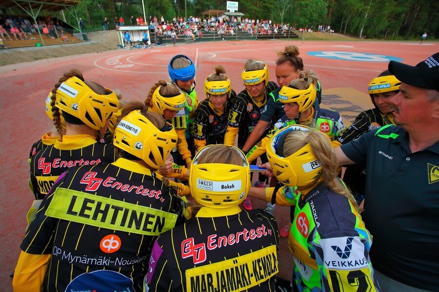 Mynämäen Vesa valmistautuu ensimmäiseen superpesiskauteensa – Inka Pietilä vahvistaa joukkuetta!