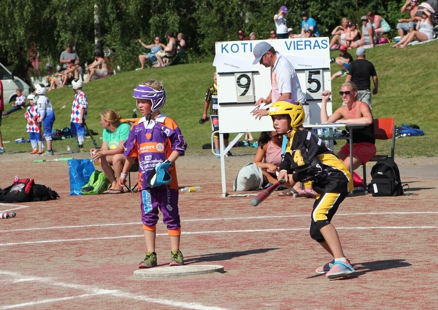 Ihmismetsästys-illan neljän kirjaimen neuvo seuratoimijoiden rekrytoimiseksi: – Kysy!