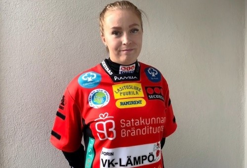 Yllätyssiirto: Kaksinkertainen vuoden lukkari Noora Patrikainen Pesäkarhuihin!