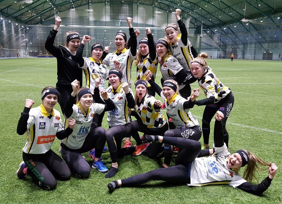 Siilinjärven Pesis ja Kirittäret Jyväskylästä B-tyttöjen Halli-SM-lopputurnaukseen