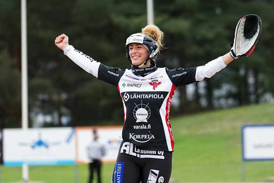 Kirittäret ja Manse PP naisten loppuotteluun!