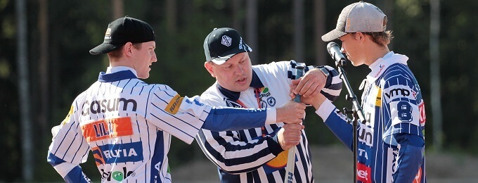 Erotuomareiden määrä yli kaksinkertaistuu miesten Superpesiksessä