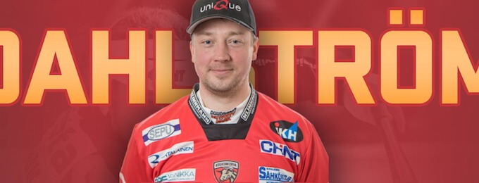 Jere Dahlström pommitti 1100. lyödyn juoksunsa Superpesiksessä