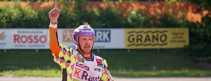 Roope Korhoselle 400 superpesisottelua täyteen