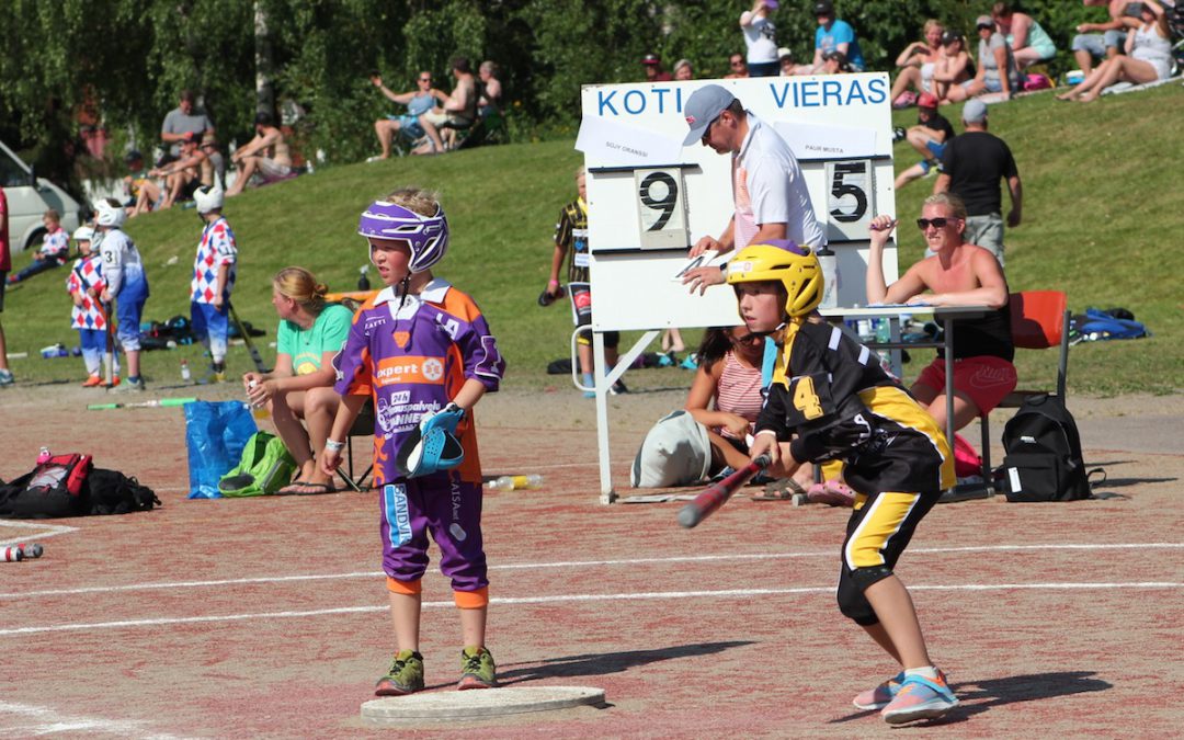 Tulokaslisenssi tarjoaa matalan kynnyksen tulla mukaan pesäpallon joukkuetoimintaan