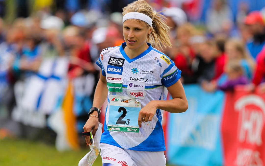 Minna Kauppi superpesisottelussa Imatralla kesäkuussa, Mynämäellä Lukkari-Jukola 2021