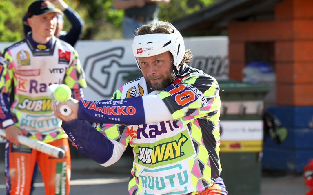 Räiskyvän ulkokuoren alta paljastuu herkempi sisus – uutuuskirja Sami Joukaisesta uskaltaa puhua vaikeistakin asioista!