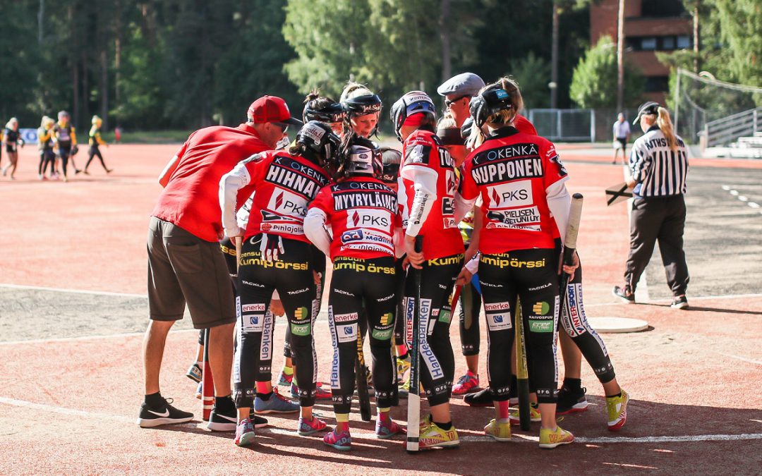 Manse PP paalupaikalla miesten Superpesikseen – Joensuu ja Pöytyä naisten Ykköspesiksen suosikit