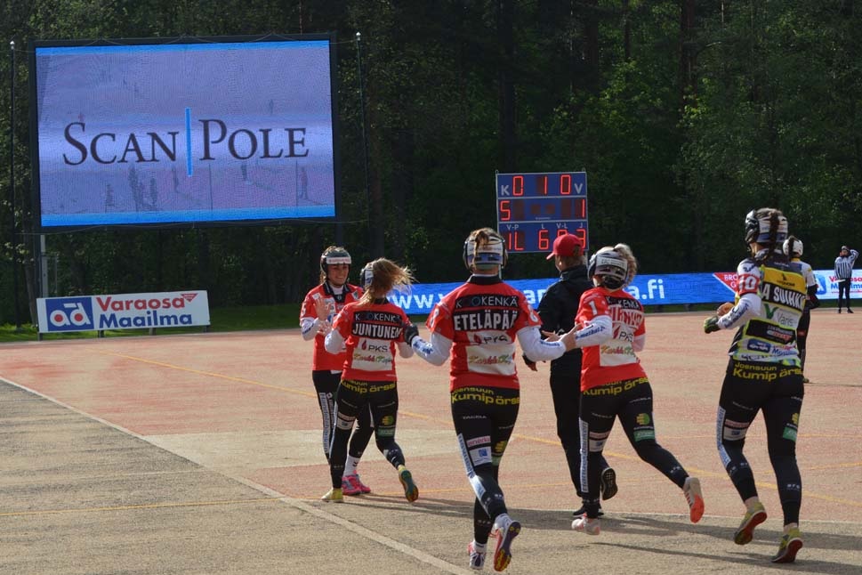 Mikko Mahlamäki ja Laura Rajahalme Ykköspesiksen kuukauden pelaajat!