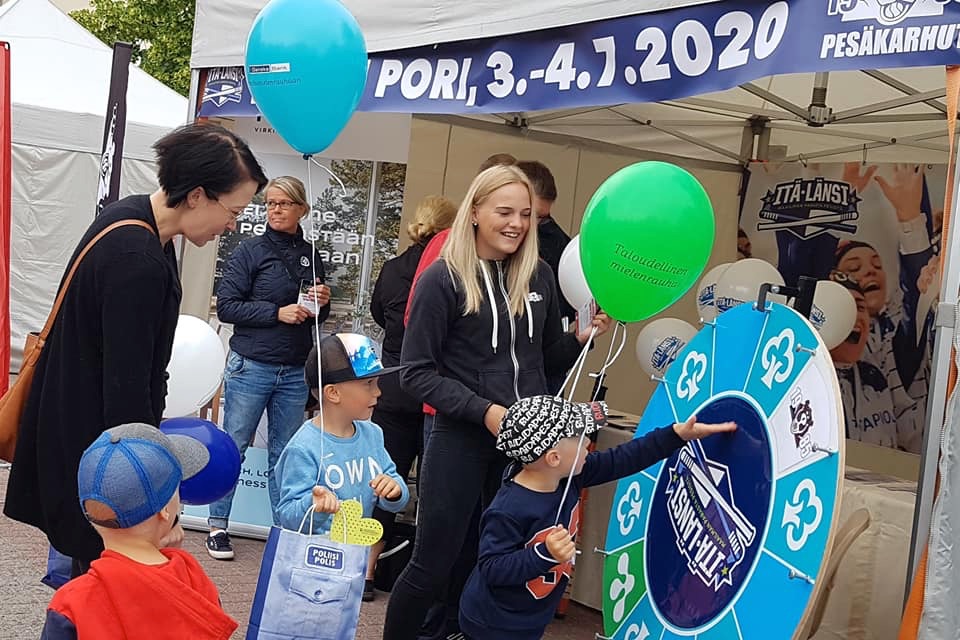 Pesistä Porin SuomiAreenan kävijöille torilla ja stadionilla!