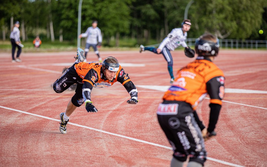 Jani Ahonen ja Teea-Kaisa Vikiö kuukauden pelaajiksi Ykköspesiksessä