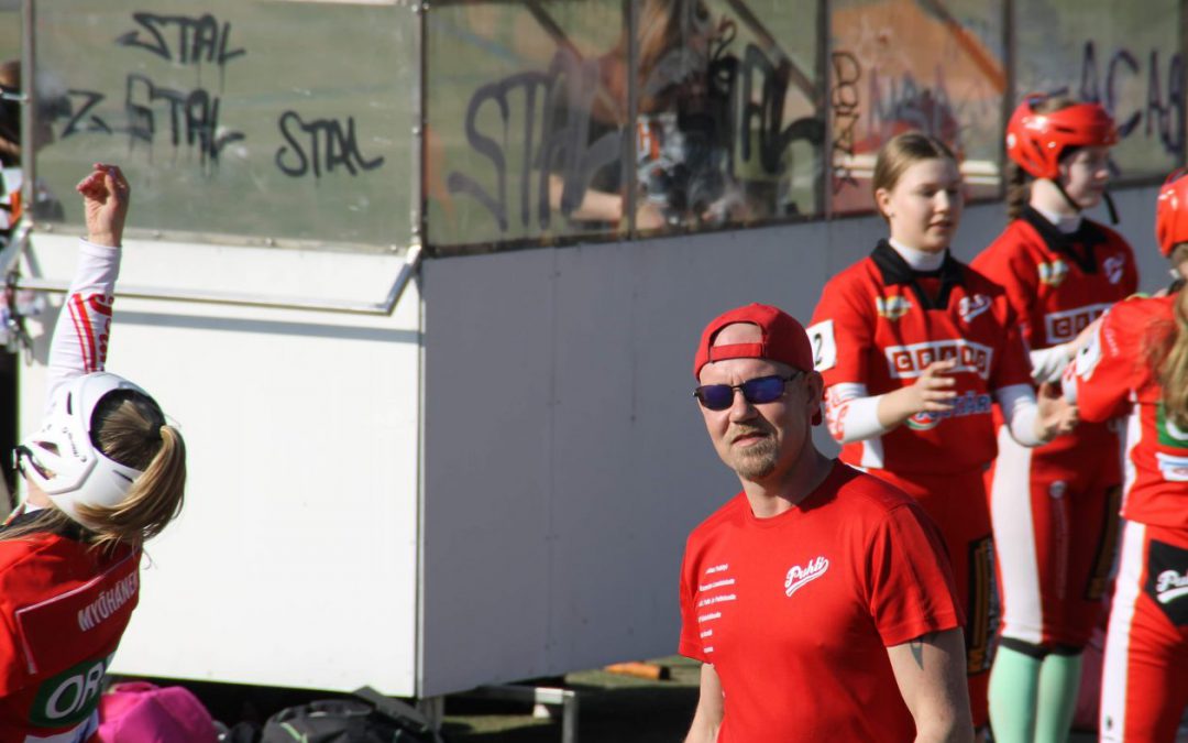 Lasten harrastukset kuljettivat valmentajaksi – valmentajaesittelyssä Kuusankosken Puhdin Mikko Saarinen