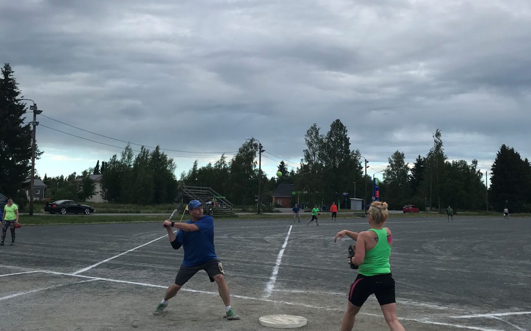 VIIKON HÄN: TUOMO TUHKANEN