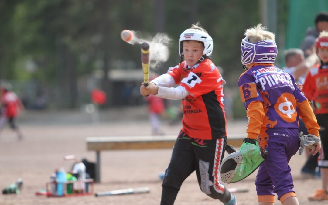 Seinäjoelle uusi hiekkatekonurmikenttä Marttilan koululle aivan kaupungin keskustaan