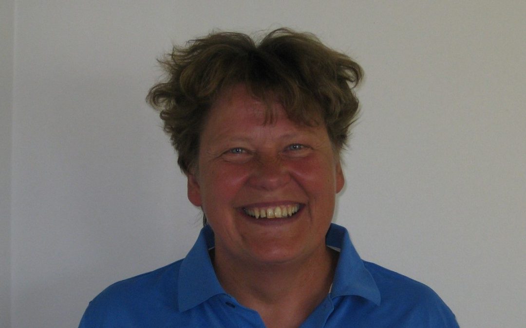 Sirpa Helin, 60, pitää pesäpallon matkassa mukana!