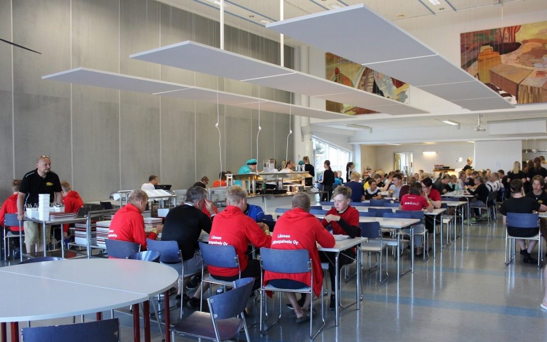 Nuoren pesäpalloilijan ravitsemusopas tuo terveyttä arkeen ja tehoa kentälle