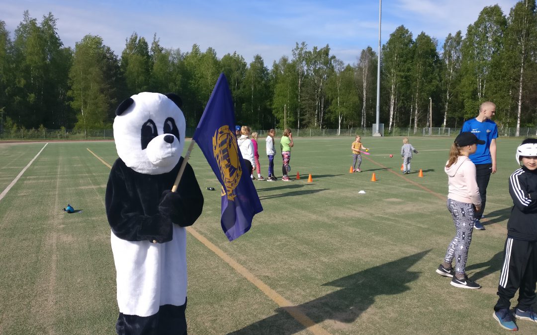 Lippo Junioreiden pesiskouluun ilmoittautunut jo yli 200 lasta – ”Tehtävämme on saada pesäpalloa esille monipuolisena, turvallisena ja lapsia liikuttavana lajina.”