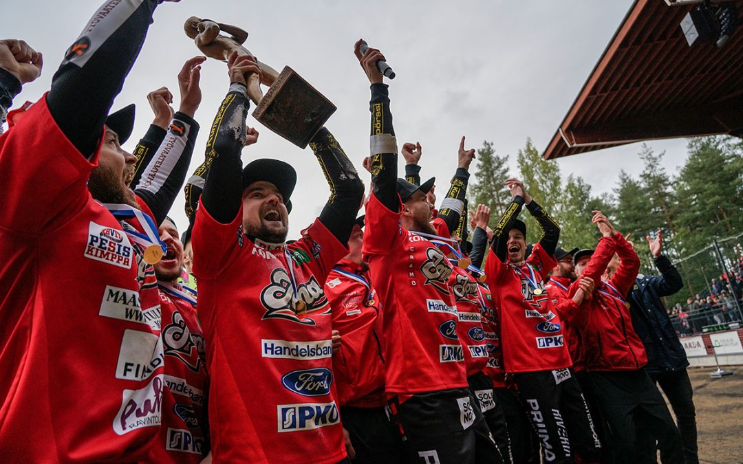 Miesten Superpesis vauhtiin 2.7. alkaen – 14 joukkuetta tavoittelee Suomen mestaruutta!