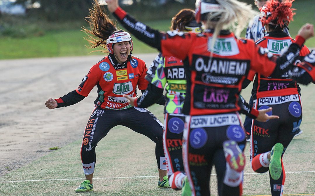 Kaikki 12 joukkuetta lähtevät mukaan naisten Superpesikseen