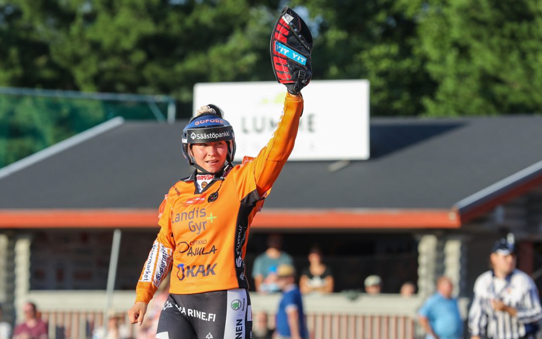 Kirittäret kertoi pelaajasopimuksesta uusilla nettisivuillaan – Laura Toikkanen jatkaa!