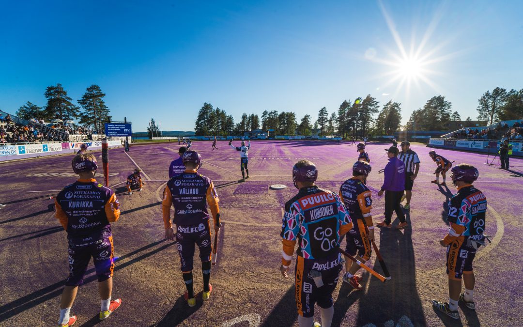 Vain seuran yksi joukkue voi pelata miesten ja naisten Superpesiksessä