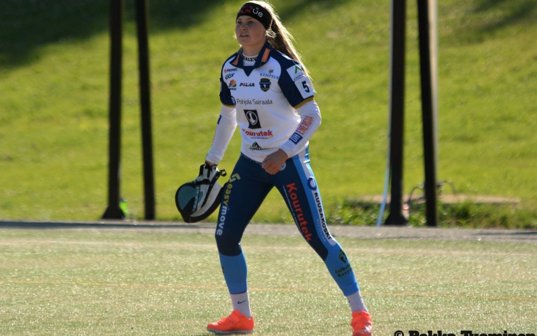 Kempeleen Kiri ja Joensuun Maila tyttöjen Superpesiksen mitaliotteluihin