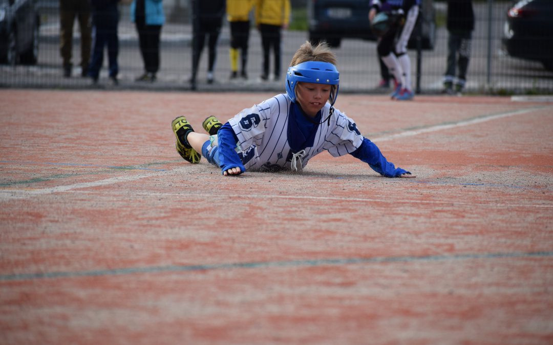 Eteläisen alueen E-juniorien Itä-Länsi-valinnat 2020