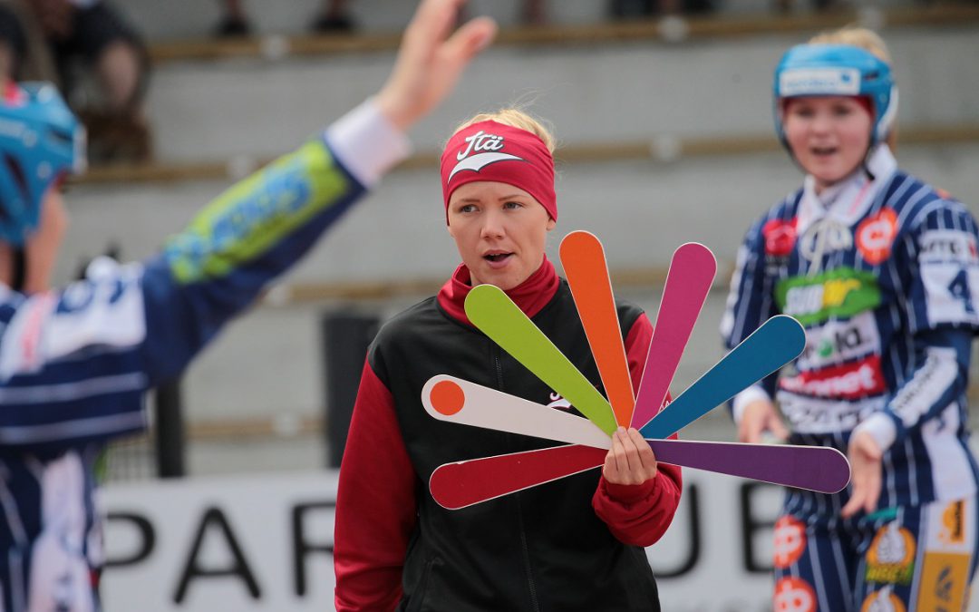 Sarita Heikkinen Pesä Ysien viuhkaan – naisten Superpesis saa naispelinjohtajan!