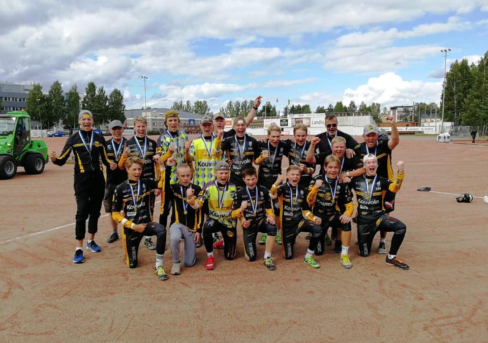 Kouvolan Pallonlyöjät toisena vuonna peräkkäin C-poikien ykkönen, Sotkamon Jymylle harvinainen mestaruus!