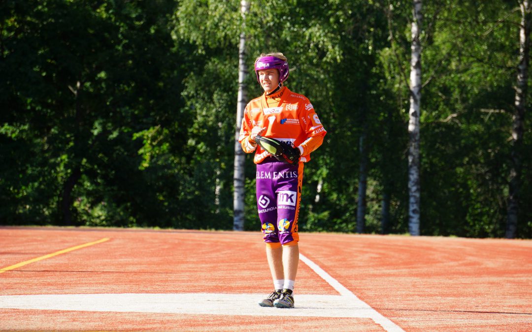 Poikien Superpesiksen puolivälierät vauhtiin torstaina!