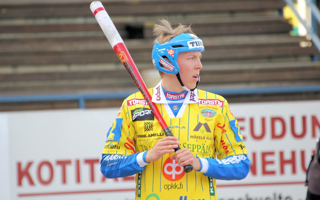 Viivi Partanen ja Nestori Yli-Sissala Ykköspesiksen kuukauden pelaajiksi