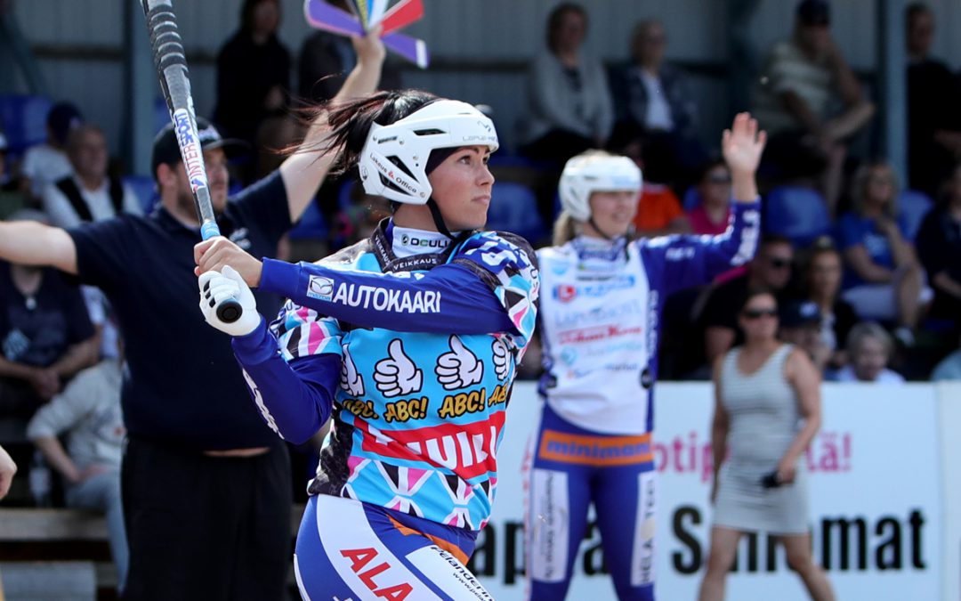 Janette Lepistö iski 500. lyödyn juoksunsa Superpesiksessä