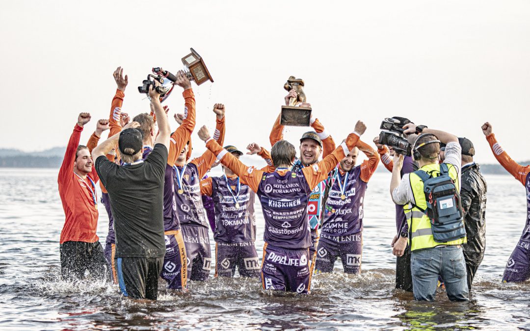 Poikkeusaikojen pesäpallojuhlaa välivuoden sijaan – päättyneen kauden läpiviennistä ollaan syystäkin iloisia!