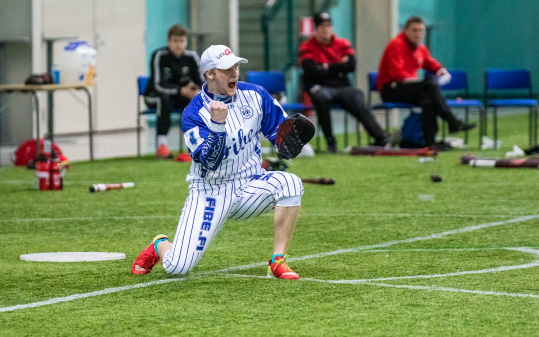 Halli-SM 2021: Mitalit ratkaistaan neljän parhaan lopputurnauksissa maaliskuussa!