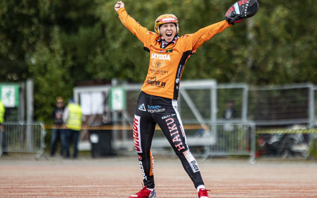 Emma Körkkö teki rohkean päätöksen ja on nyt toistamiseen urallaan vuoden naispesäpalloilija!