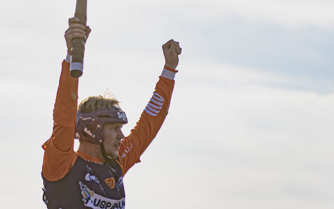 Pudotuspelienkin paras Niko Korhonen ja lopettamispäätöksensä pyörtänyt Emma Körkkö vuoden pesäpalloilijat