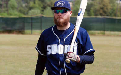 Maailman Baseball & Softball liitto (WBSC) huomioi pesäpallon ja baseballin läheisen yhteistyön kattavassa artikkelissaan