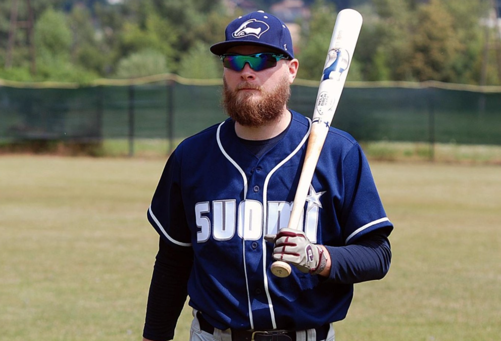 Maailman Baseball & Softball liitto (WBSC) huomioi pesäpallon ja baseballin läheisen yhteistyön kattavassa artikkelissaan