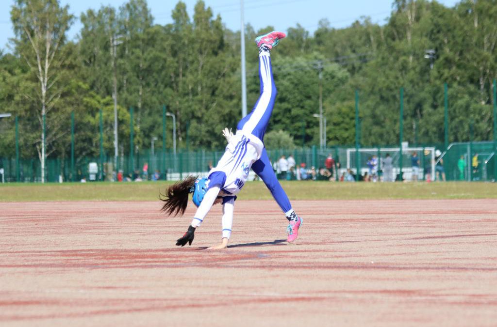 Nuorisotuomari vihelsi itsensä yläkoululeirille – ilmoittautuminen tuomarileirille alkoi sunnuntaina 18.4.