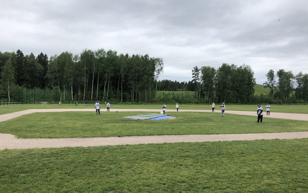 Odotetut baseballin ja softballin päiväleirit järjestetään Helsingissä ja Espoossa – ilmoittautuminen avattu!