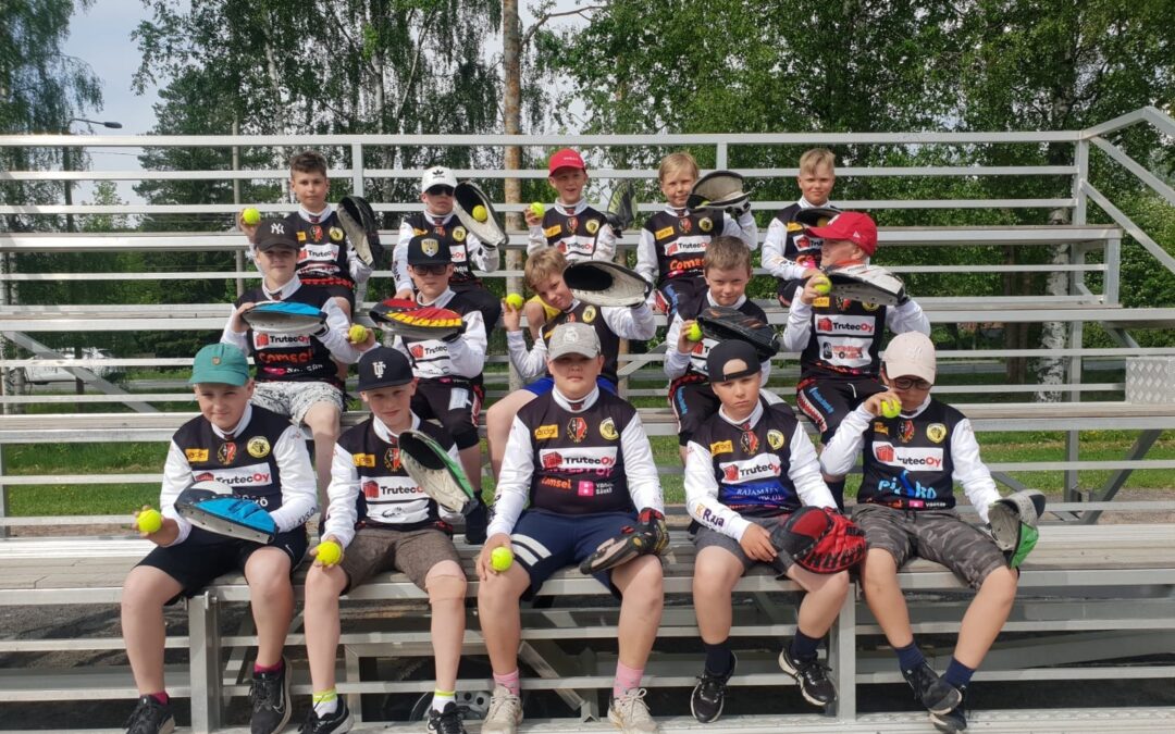 Maila-Jussien E10-pojat innostuivat kopittelusta – haaste on heitetty kaikille joukkueille ympäri Suomen!