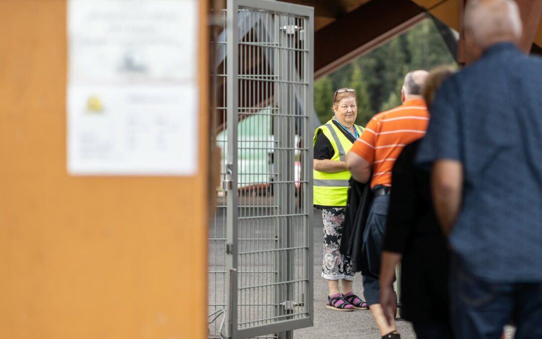 ”Parasta on uusien ihmisten tapaaminen” – Nuorisoleiri tarjoaa vapaaehtoisille mahdollisuuden palata tapahtumajärjestelyiden pariin