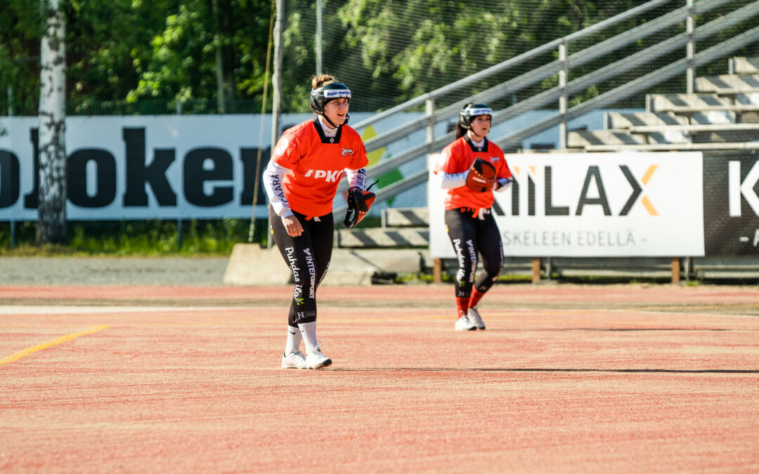 JoMan naisilla luvassa helteinen härkäviikko: ”Tähän on jo totuttu, että joka toinen päivä pelataan”