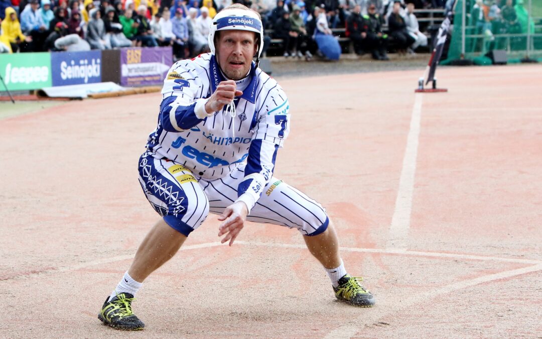 Henri Puputille 16. Itä-Länsi – Tuomas Jussila ja Topi Kosonen kymmenen Itä-Lännen pesäpalloilijoiksi!